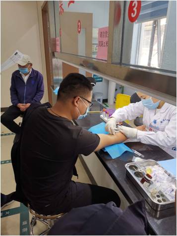 组织全体职工体检 关爱职工身心健康