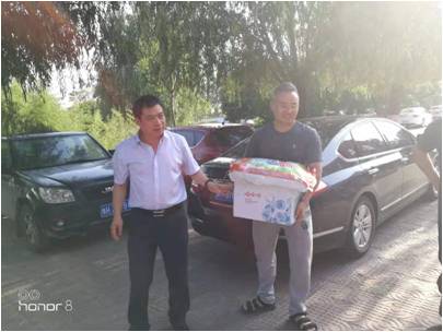 炎炎夏日送清凉 丝丝关爱入心田 ——公司开展送清凉活动